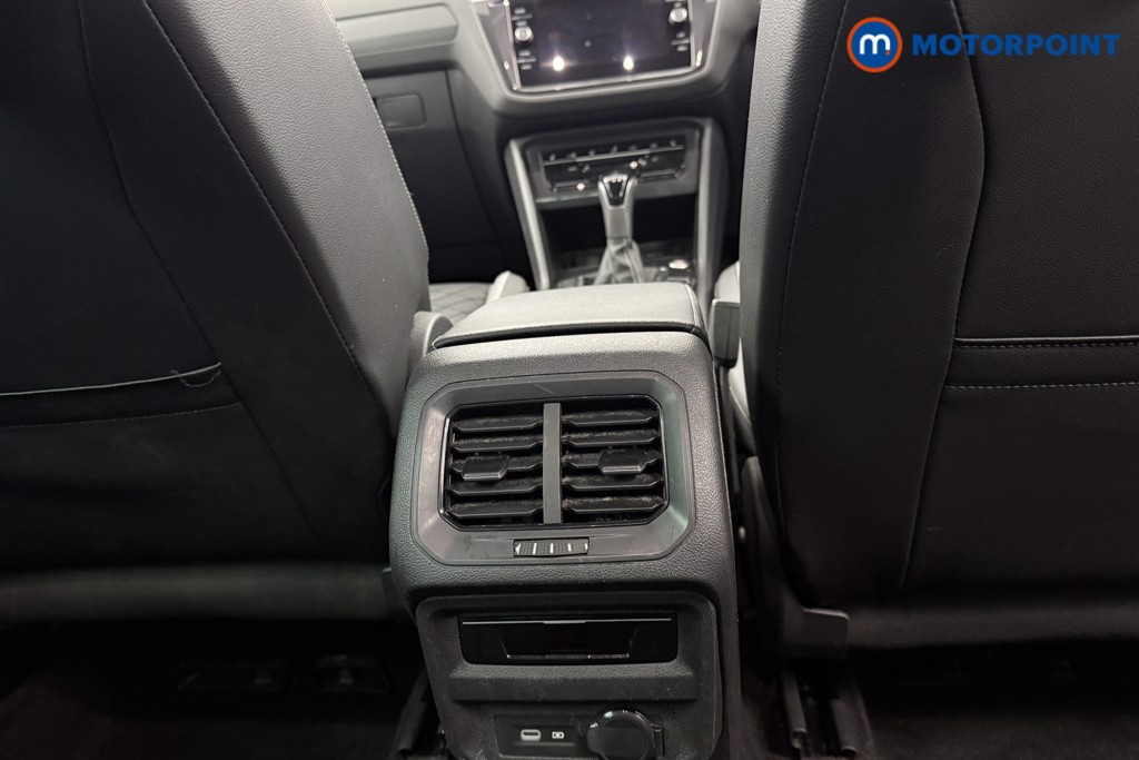 Volkswagen Tiguan R-Line Automatic Petrol SUV - Stock Number (1604786) - 23rd supplementary image