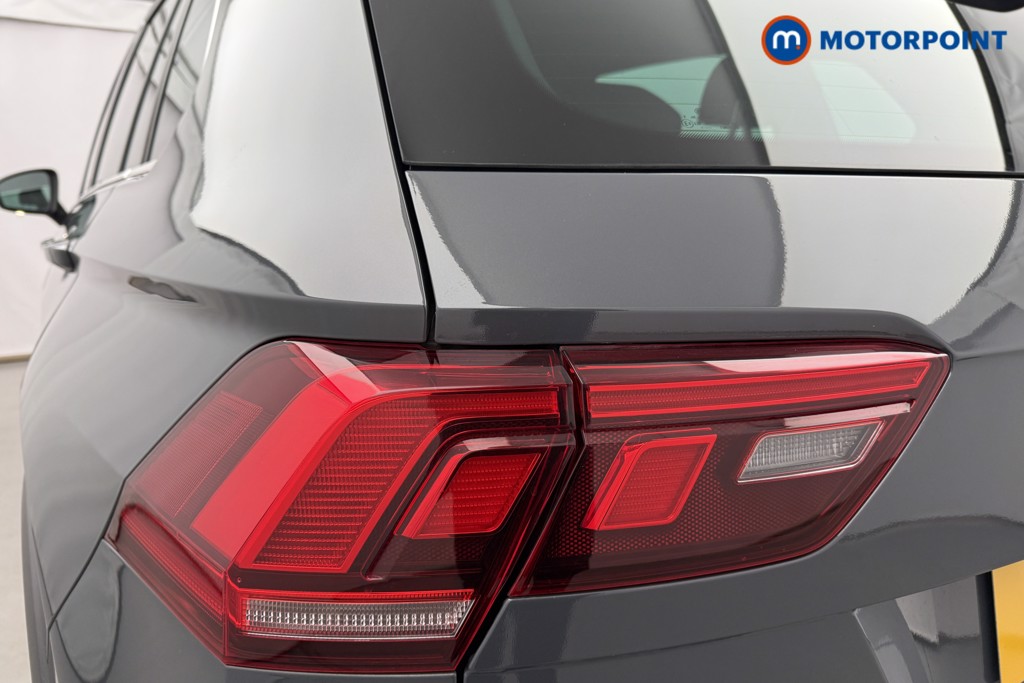 Volkswagen Tiguan R-Line Automatic Petrol SUV - Stock Number (1604786) - 27th supplementary image