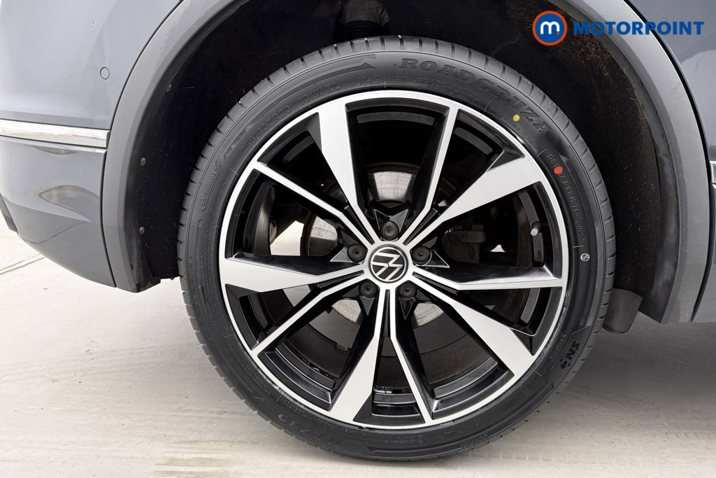 Volkswagen Tiguan R-Line Automatic Petrol SUV - Stock Number (1604786) - 32nd supplementary image