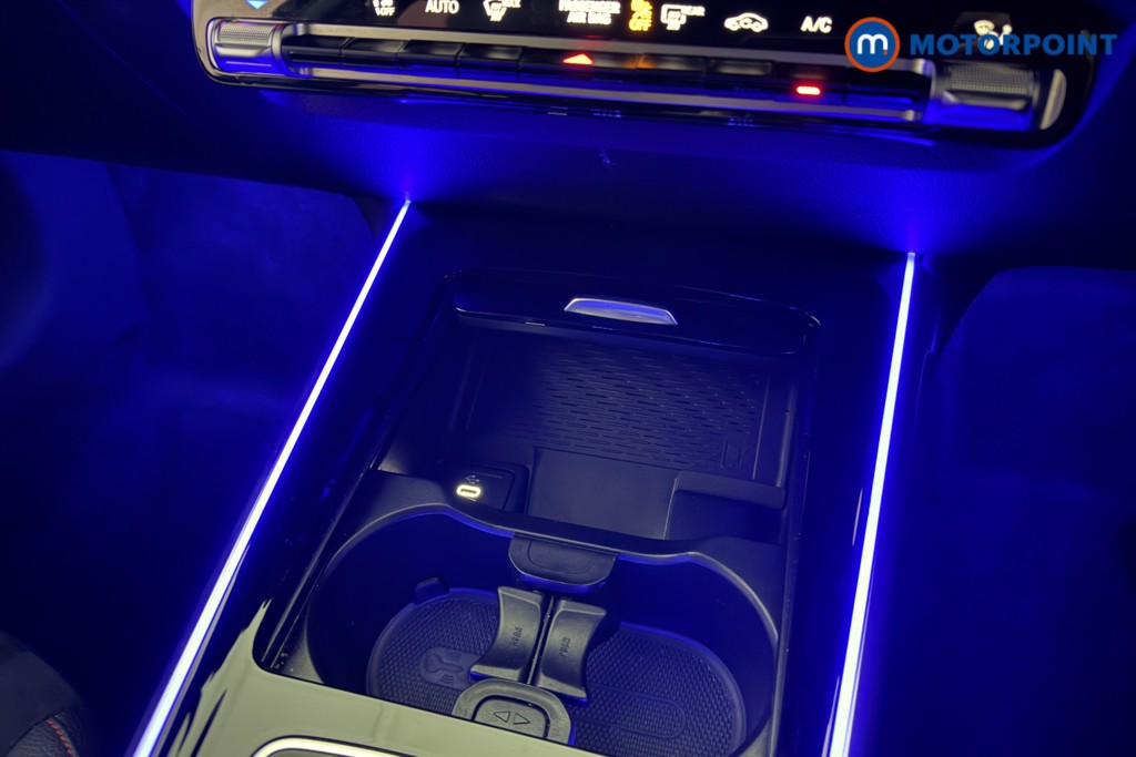 Mercedes-Benz GLB Amg Line Automatic Petrol SUV - Stock Number (1605507) - 13th supplementary image