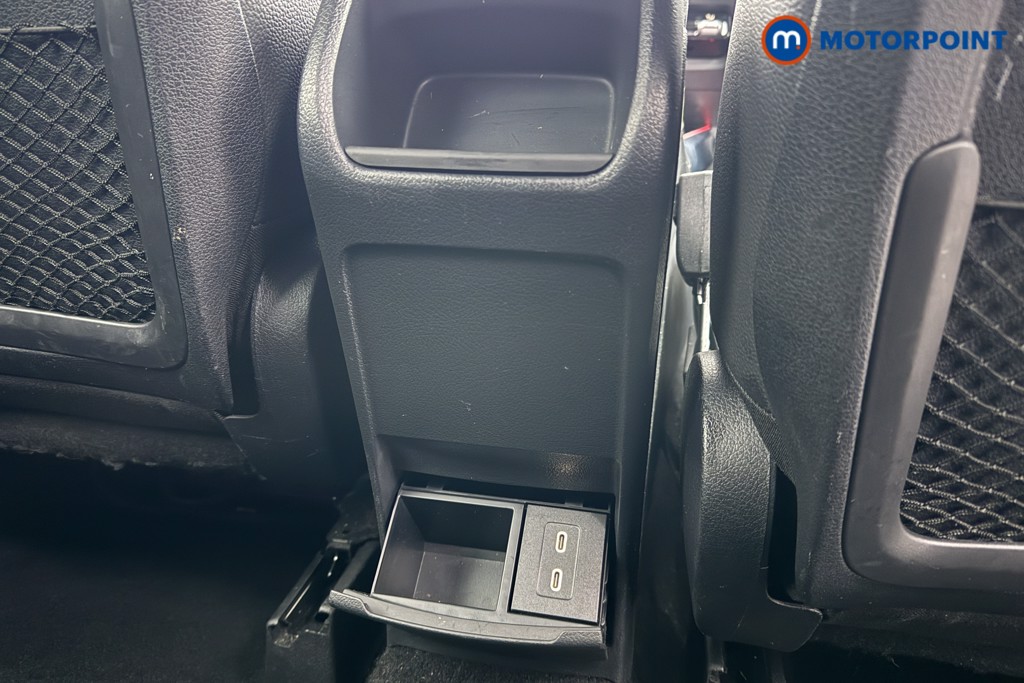 Mercedes-Benz GLB Amg Line Automatic Petrol SUV - Stock Number (1605507) - 25th supplementary image