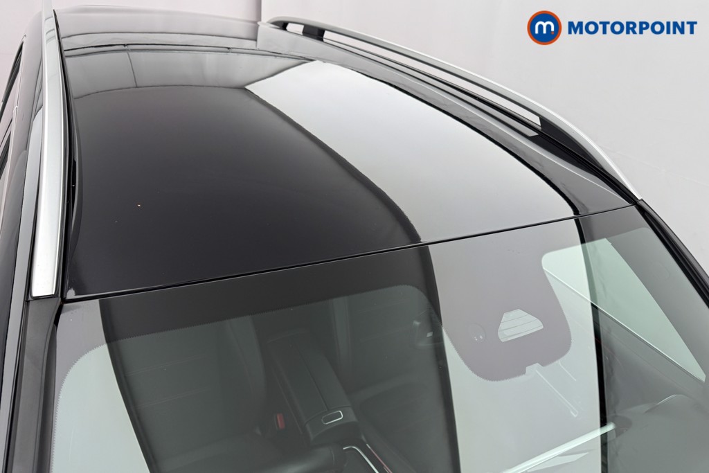 Mercedes-Benz GLB Amg Line Automatic Petrol SUV - Stock Number (1605507) - 38th supplementary image