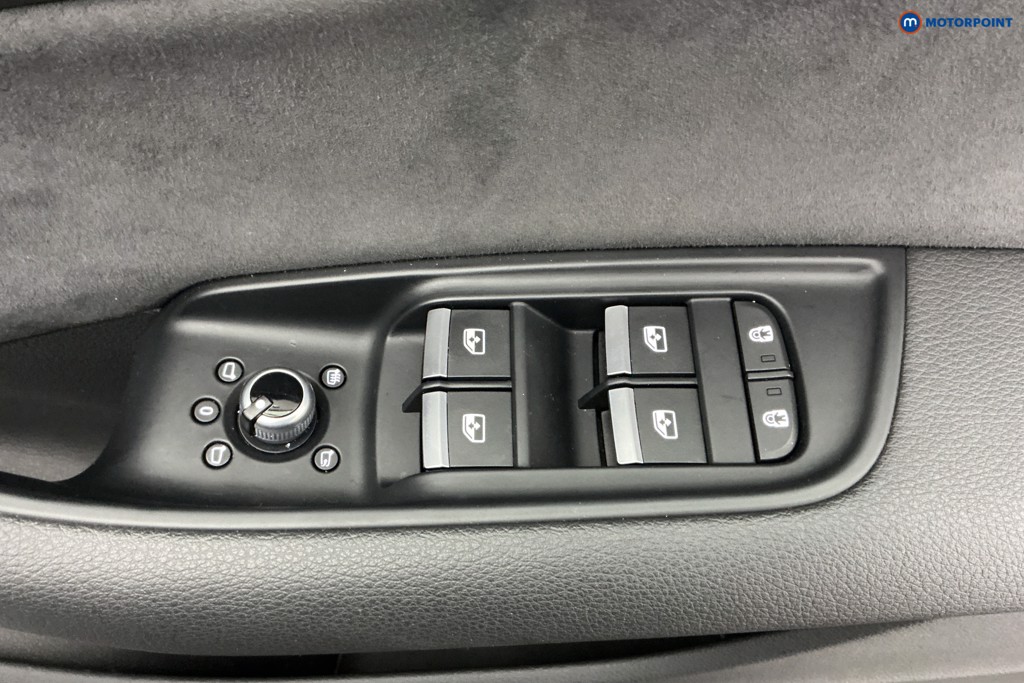 Audi Q7 Black Edition Automatic Diesel SUV - Stock Number (1607122) - 41st supplementary image