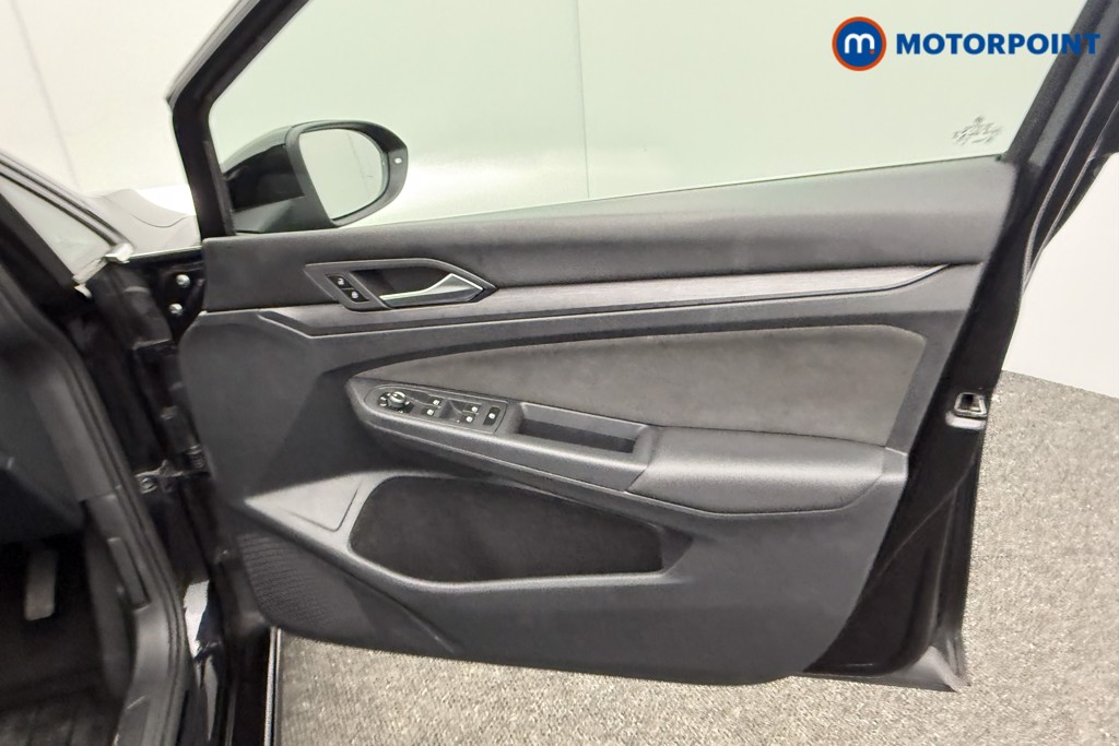 Volkswagen Golf Style Manual Petrol Hatchback - Stock Number (1607257) - 17th supplementary image