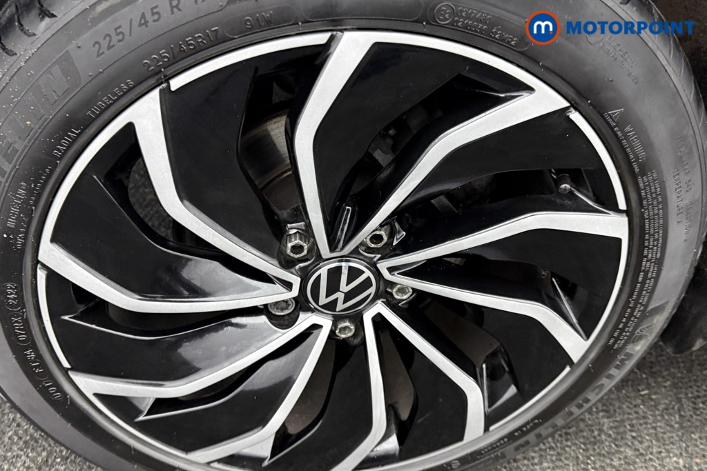 Volkswagen Golf Style Manual Petrol Hatchback - Stock Number (1607257) - 30th supplementary image