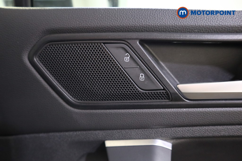 Volkswagen Tiguan R-Line Automatic Petrol SUV - Stock Number (1607655) - 12th supplementary image