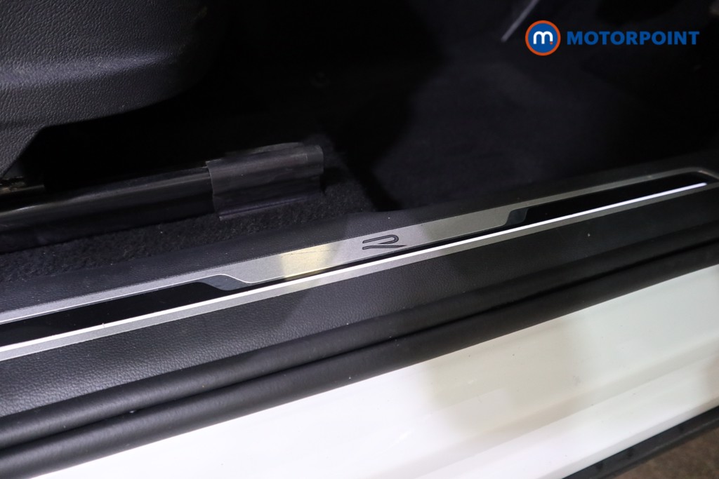 Volkswagen Tiguan R-Line Automatic Petrol SUV - Stock Number (1607655) - 14th supplementary image