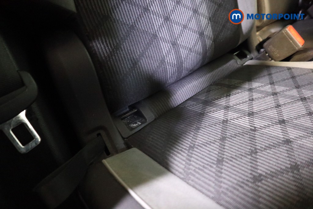 Volkswagen Tiguan R-Line Automatic Petrol SUV - Stock Number (1607655) - 18th supplementary image