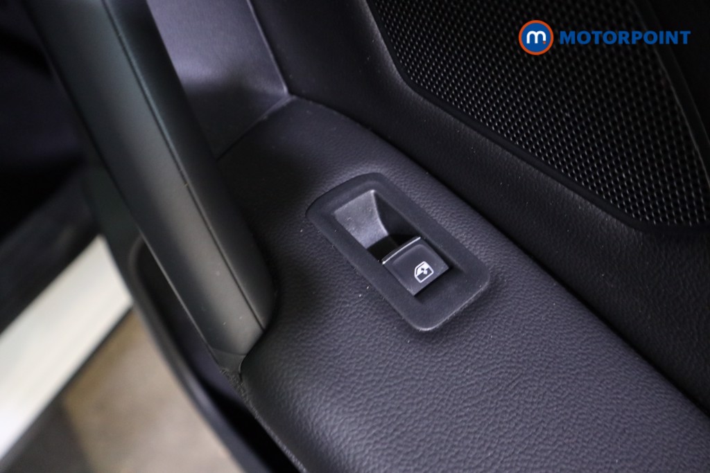 Volkswagen Tiguan R-Line Automatic Petrol SUV - Stock Number (1607655) - 20th supplementary image