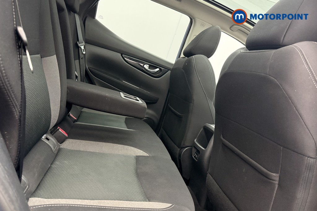 Nissan Qashqai N-Connecta Manual Petrol SUV - Stock Number (1609004) - 20th supplementary image