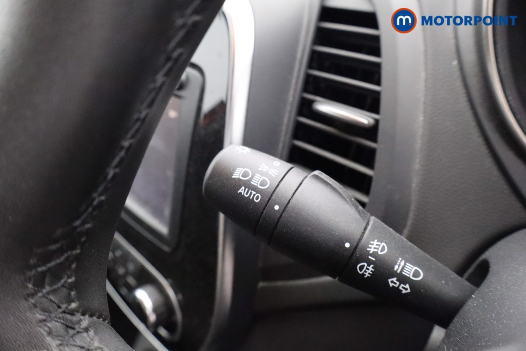 Renault Captur Iconic Manual Petrol SUV - Stock Number (1609216) - 17th supplementary image