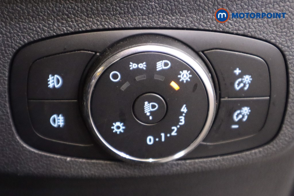 Ford Focus Trend Automatic Diesel Hatchback - Stock Number (1609321) - 16th supplementary image