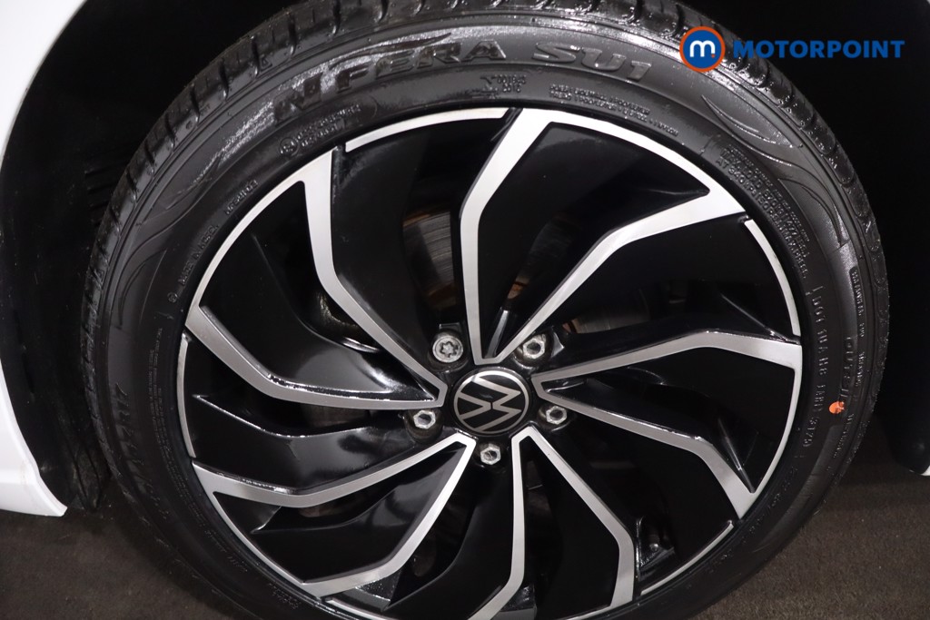 Volkswagen Golf Style Edition Manual Petrol Hatchback - Stock Number (1609692) - 11th supplementary image