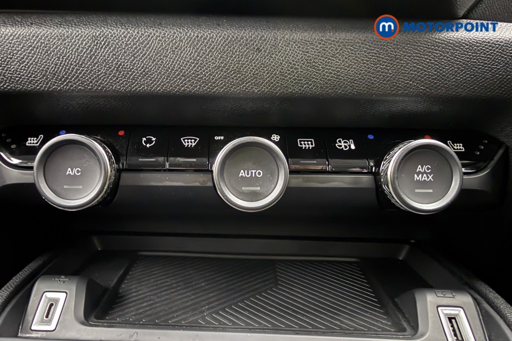 Citroen C4 Shine Plus Automatic Diesel Hatchback - Stock Number (1609979) - 16th supplementary image