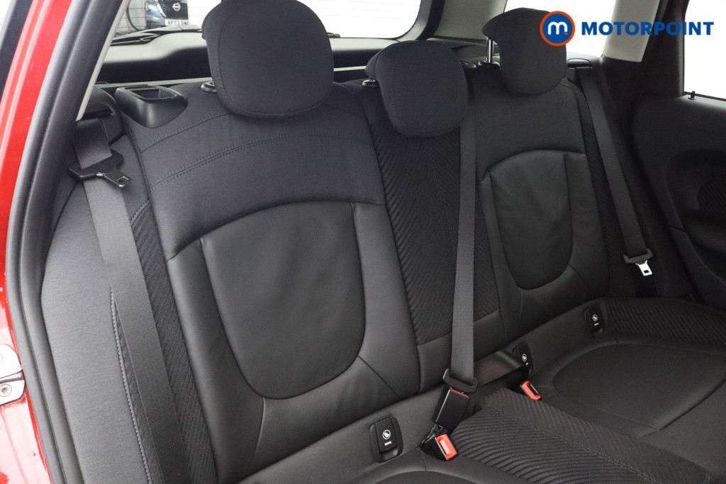 Mini Clubman Cooper Manual Petrol Estate - Stock Number (1610246) - 6th supplementary image