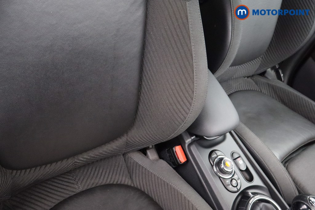 Mini Clubman Cooper Manual Petrol Estate - Stock Number (1610246) - 9th supplementary image