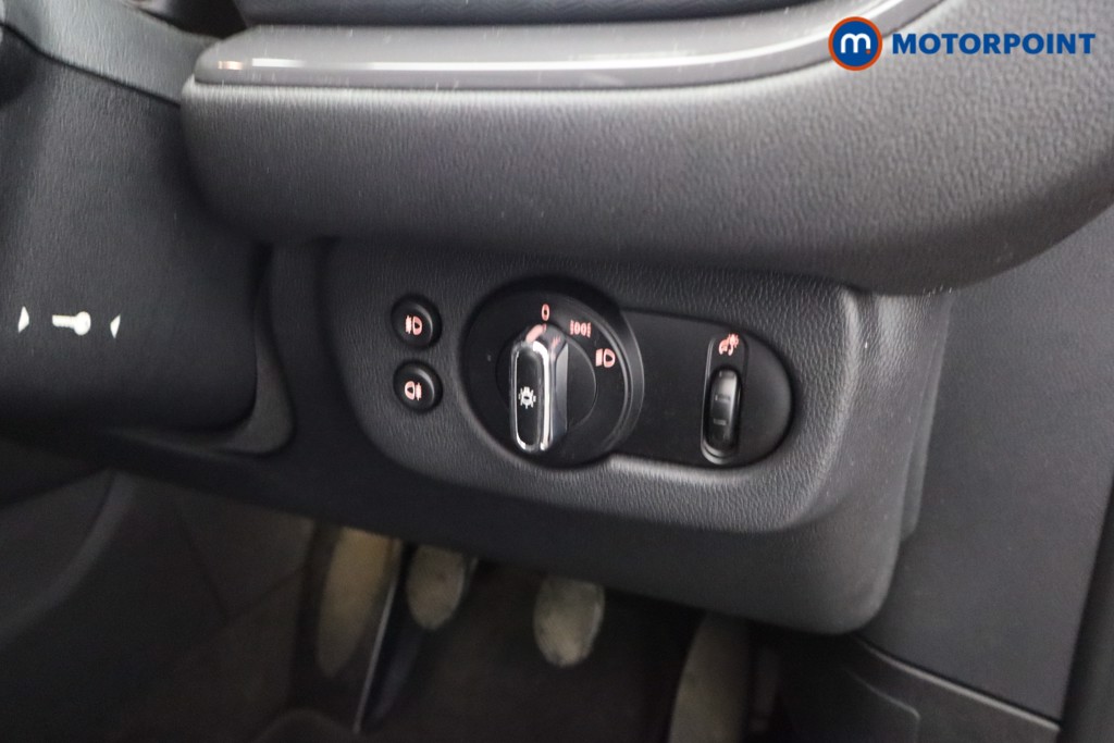 Mini Clubman Cooper Manual Petrol Estate - Stock Number (1610246) - 13th supplementary image