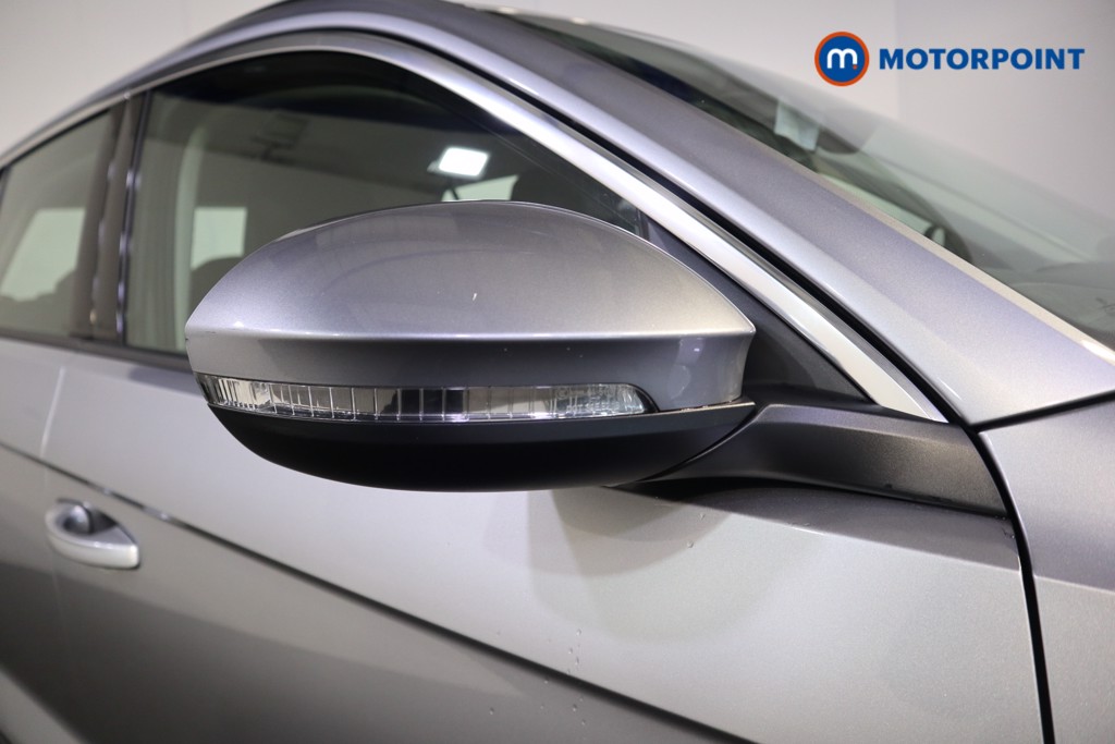 Volkswagen T-Roc Life Automatic Petrol SUV - Stock Number (1610276) - 27th supplementary image