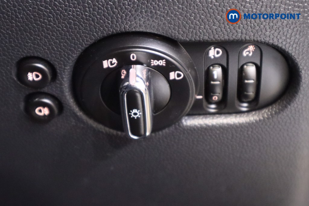 Mini Hatchback Cooper Classic Automatic Petrol Hatchback - Stock Number (1610427) - 16th supplementary image