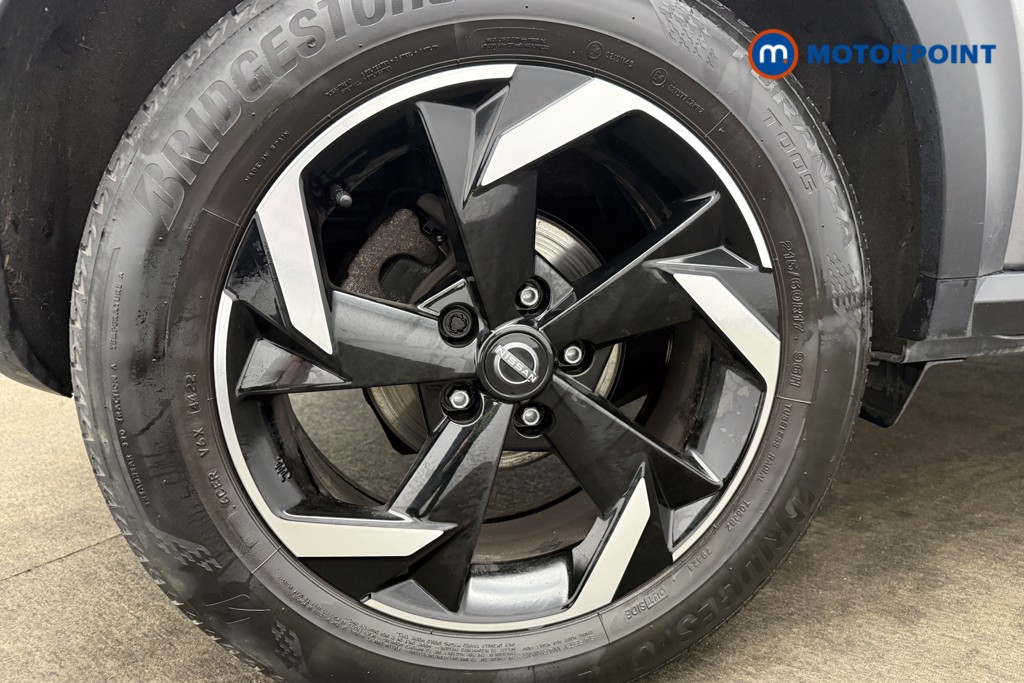 Nissan Juke N-Connecta Manual Petrol SUV - Stock Number (1610600) - 10th supplementary image