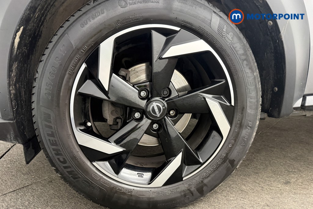 Nissan Juke N-Connecta Manual Petrol SUV - Stock Number (1610600) - 12th supplementary image