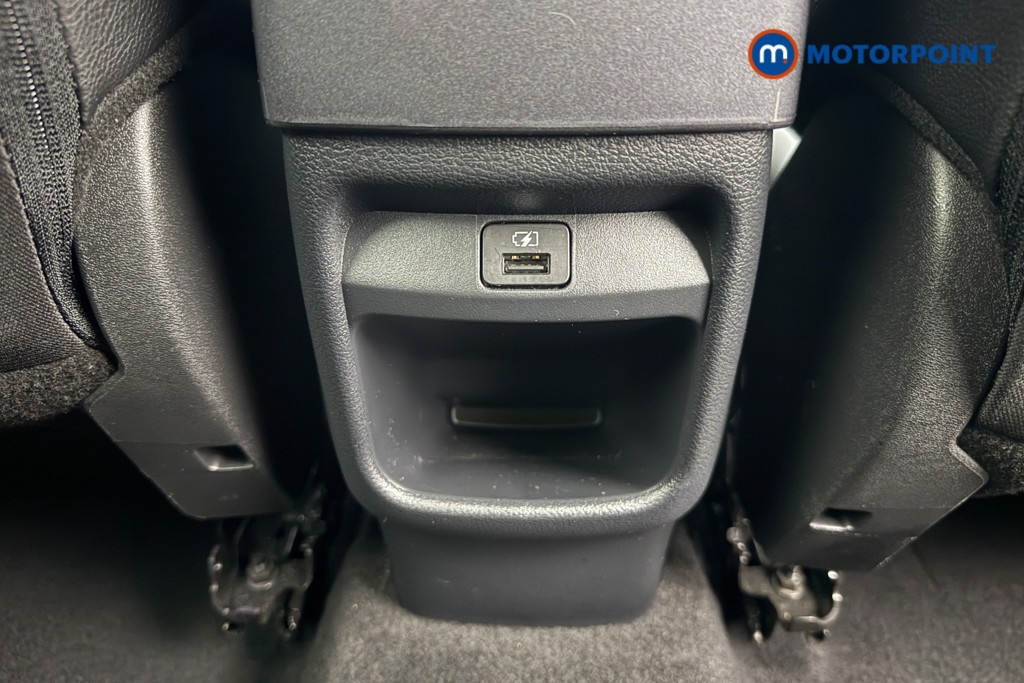 Nissan Juke N-Connecta Manual Petrol SUV - Stock Number (1610600) - 20th supplementary image