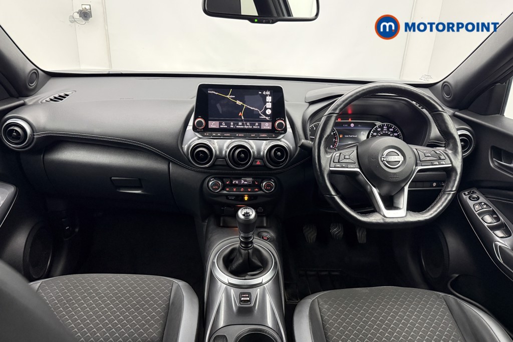 Nissan Juke N-Connecta Manual Petrol SUV - Stock Number (1610600) - 1st supplementary image