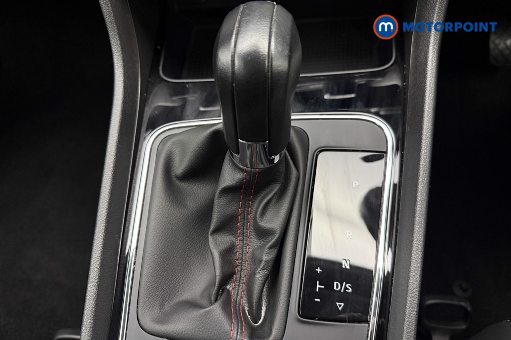 Seat Leon FR Automatic Petrol Hatchback - Stock Number (1610617) - 7th supplementary image