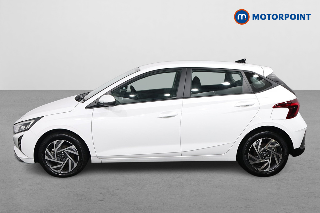 Hyundai I20 Advance Automatic Petrol Hatchback - Stock Number (1610680) - Passenger side