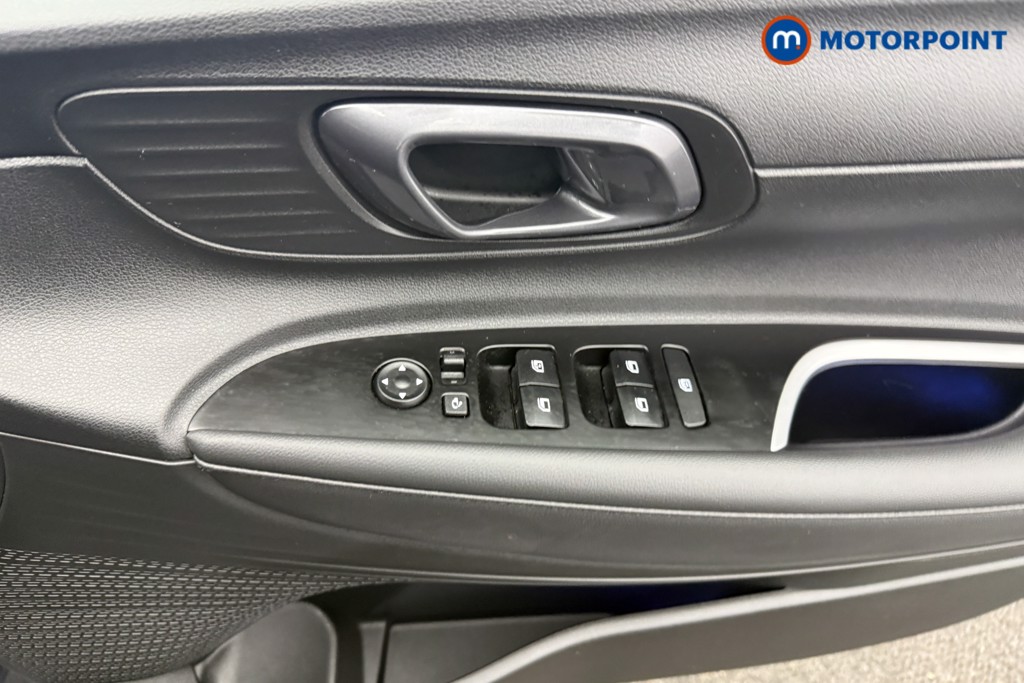 Hyundai I20 Premium Manual Petrol Hatchback - Stock Number (1610712) - 16th supplementary image