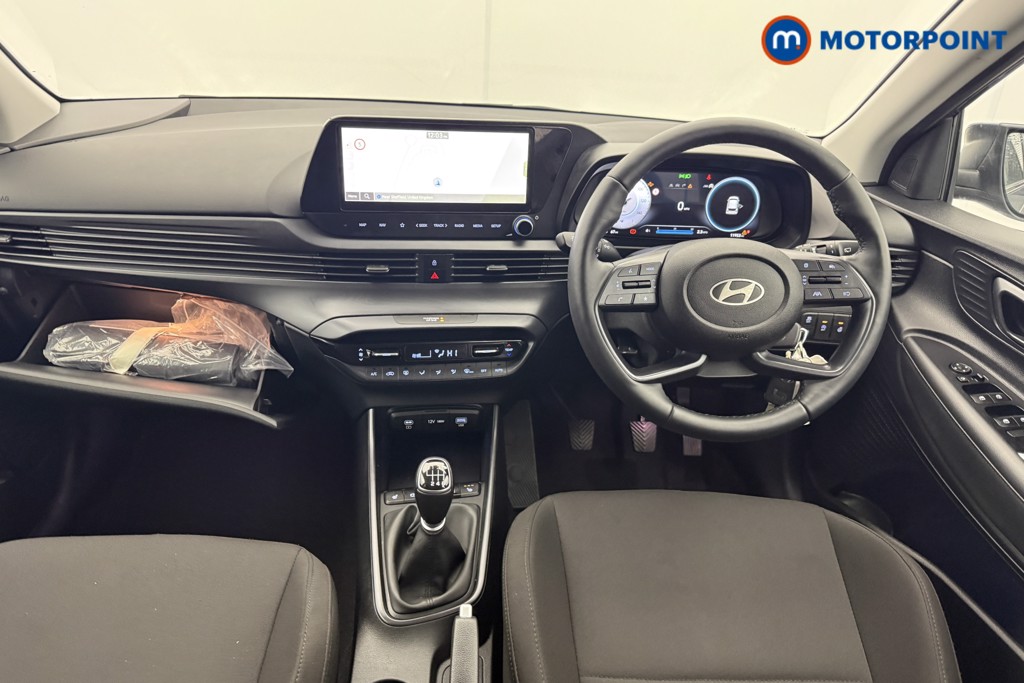 Hyundai I20 Premium Manual Petrol Hatchback - Stock Number (1610712) - 1st supplementary image