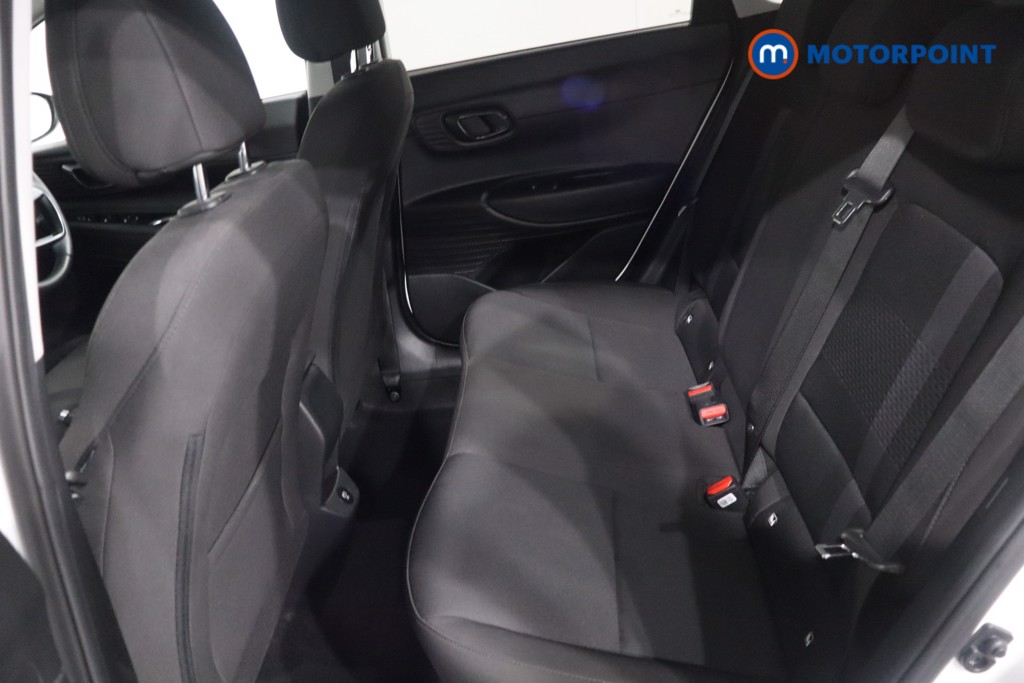 Hyundai I20 Premium Manual Petrol Hatchback - Stock Number (1610720) - 5th supplementary image