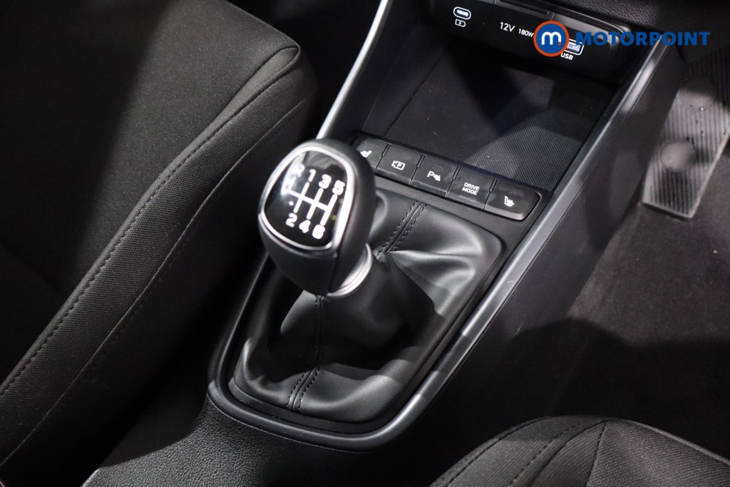 Hyundai I20 Premium Manual Petrol Hatchback - Stock Number (1610720) - 17th supplementary image