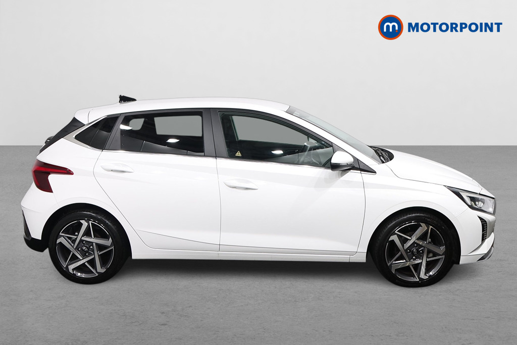 Hyundai I20 Premium Manual Petrol Hatchback - Stock Number (1610726) - Drivers side