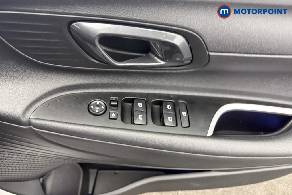 Hyundai I20 Premium Manual Petrol Hatchback - Stock Number (1610731) - 16th supplementary image