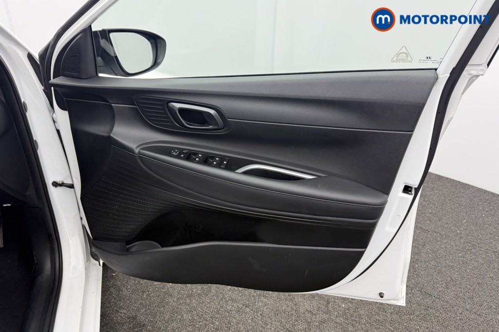 Hyundai I20 Premium Manual Petrol Hatchback - Stock Number (1610731) - 17th supplementary image