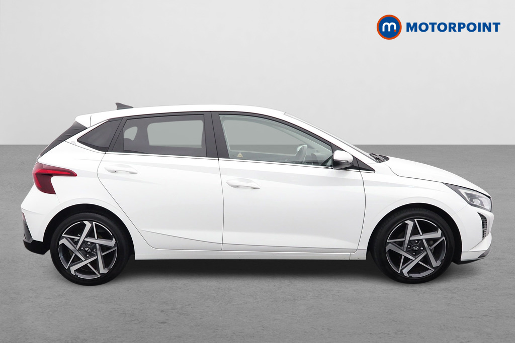 Hyundai I20 Premium Manual Petrol Hatchback - Stock Number (1610731) - Drivers side