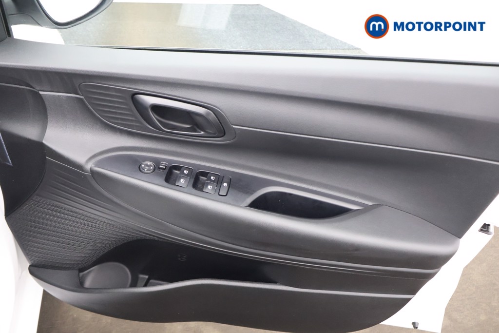 Hyundai I20 Advance Automatic Petrol Hatchback - Stock Number (1610796) - 12th supplementary image