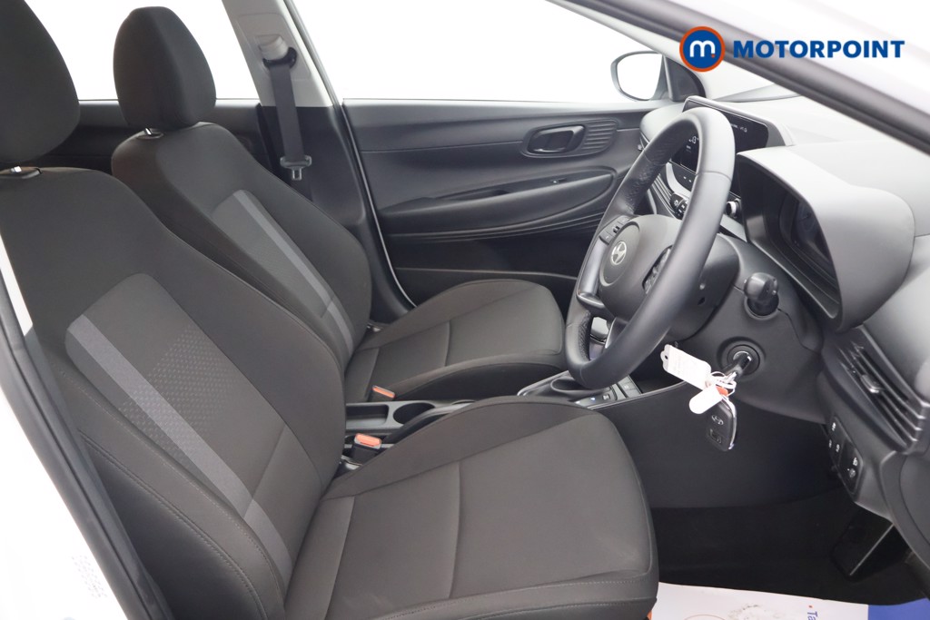 Hyundai I20 Advance Automatic Petrol Hatchback - Stock Number (1610796) - 14th supplementary image