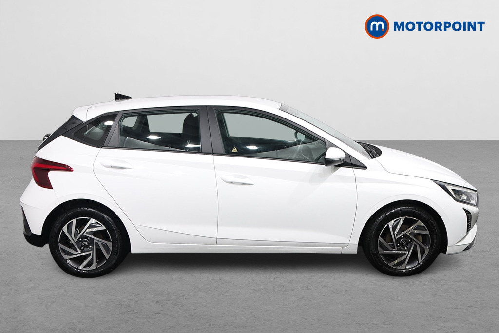 Hyundai I20 Advance Automatic Petrol Hatchback - Stock Number (1610800) - Drivers side