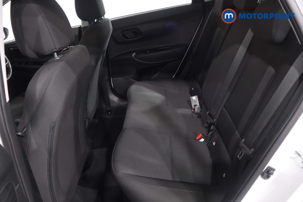 Hyundai I20 Advance Automatic Petrol Hatchback - Stock Number (1610801) - 5th supplementary image