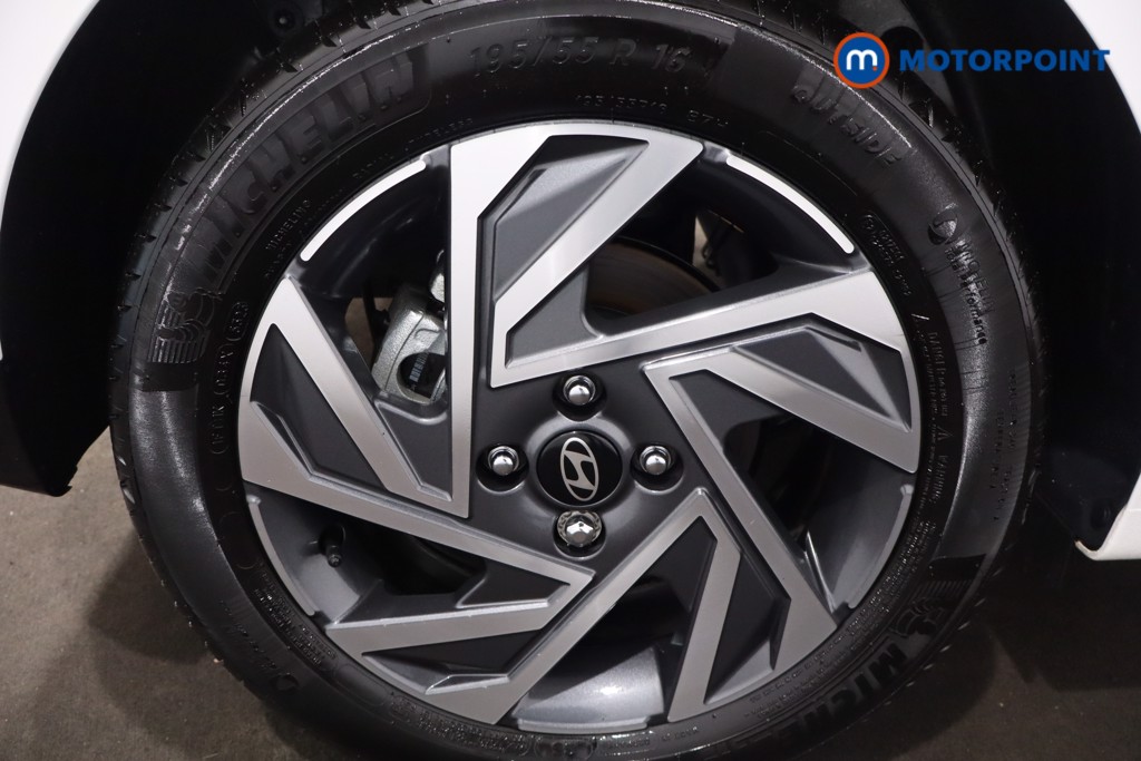 Hyundai I20 Advance Automatic Petrol Hatchback - Stock Number (1610806) - 9th supplementary image