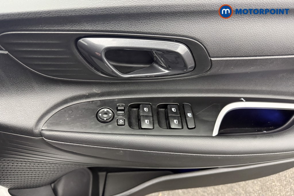 Hyundai I20 Premium Manual Petrol Hatchback - Stock Number (1610844) - 16th supplementary image