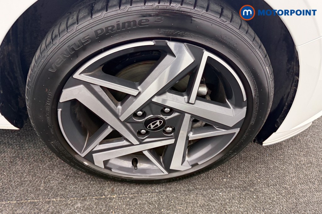 Hyundai I20 Premium Manual Petrol Hatchback - Stock Number (1610844) - 32nd supplementary image