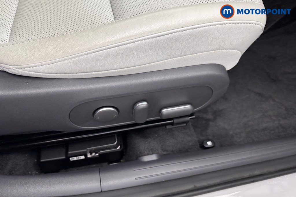 Hyundai Kona Ultimate Automatic Petrol-Electric Hybrid SUV - Stock Number (1610847) - 18th supplementary image