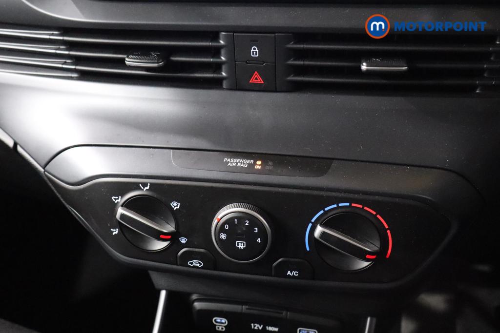 Hyundai I20 Advance Automatic Petrol Hatchback - Stock Number (1610952) - 4th supplementary image