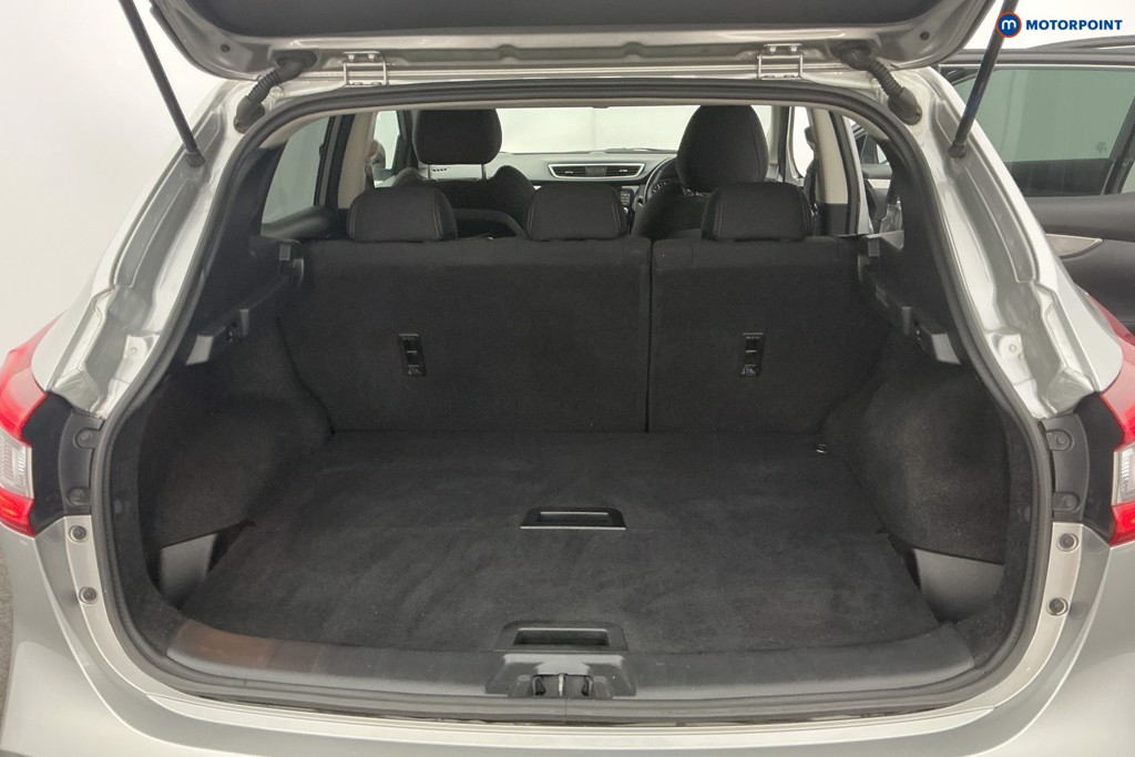 Nissan Qashqai N-Connecta Automatic Petrol SUV - Stock Number (1611047) - 3rd supplementary image