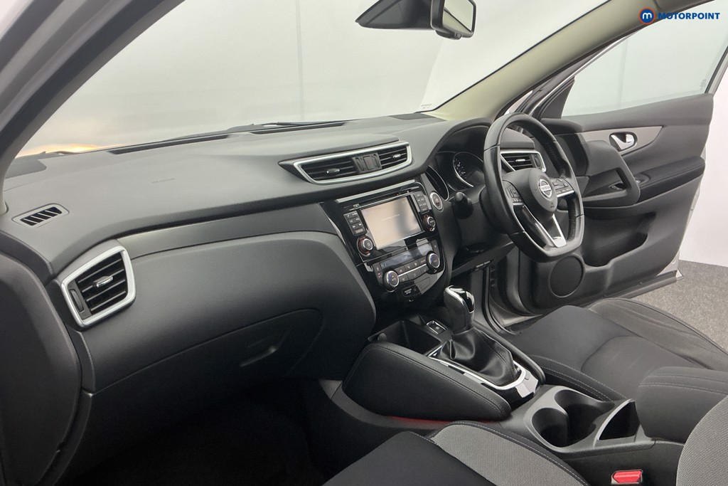 Nissan Qashqai N-Connecta Automatic Petrol SUV - Stock Number (1611047) - 10th supplementary image