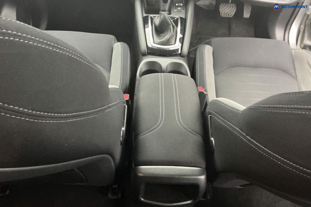 Nissan Qashqai N-Connecta Automatic Petrol SUV - Stock Number (1611047) - 12th supplementary image