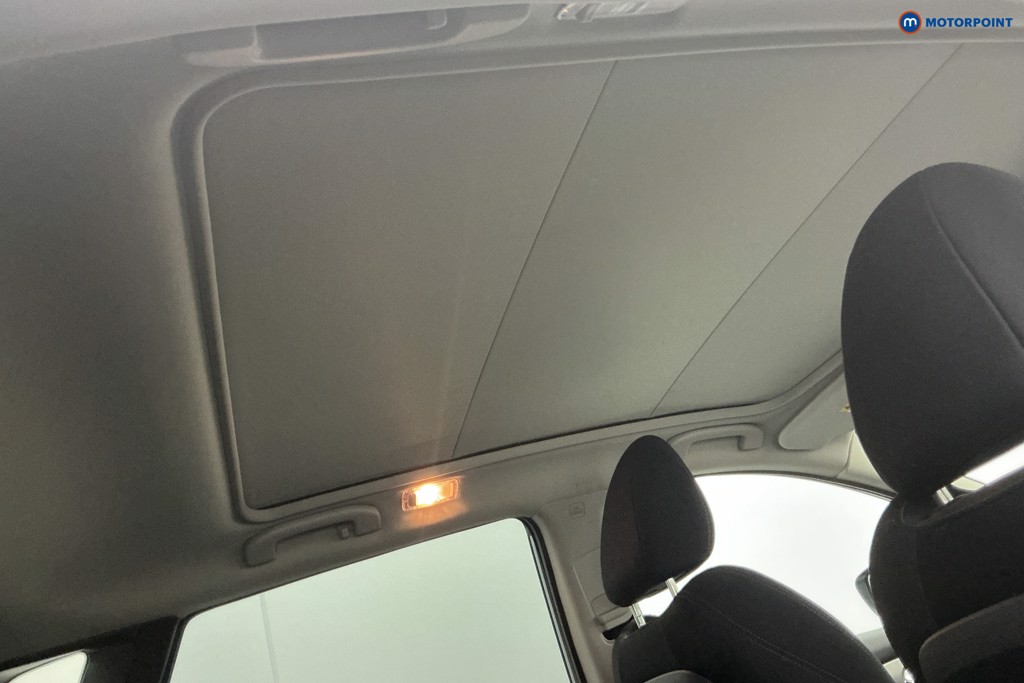 Nissan Qashqai N-Connecta Automatic Petrol SUV - Stock Number (1611047) - 16th supplementary image